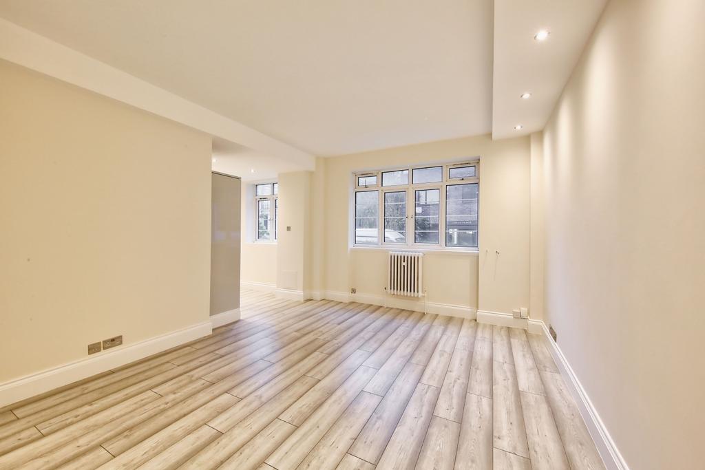 Apartment in Kensington - View 3