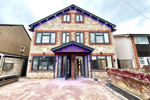 6 bedroom semi-detached house to rent, Marlborough Road, Ashford TW15
