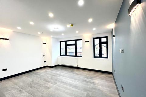 6 bedroom semi-detached house to rent, Marlborough Road, Ashford TW15