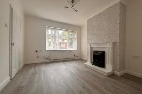 2 bedroom semi-detached house to rent, Endeavour Crescent, Hull, HU9
