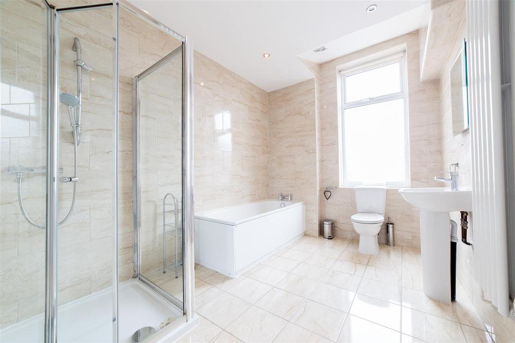 Apartment in Newcastle upon Tyne, Tyne and Wear - View 2