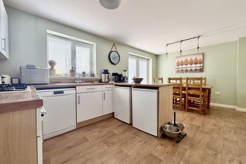 4 bedroom detached house for sale, Bullock Way, Newent GL18