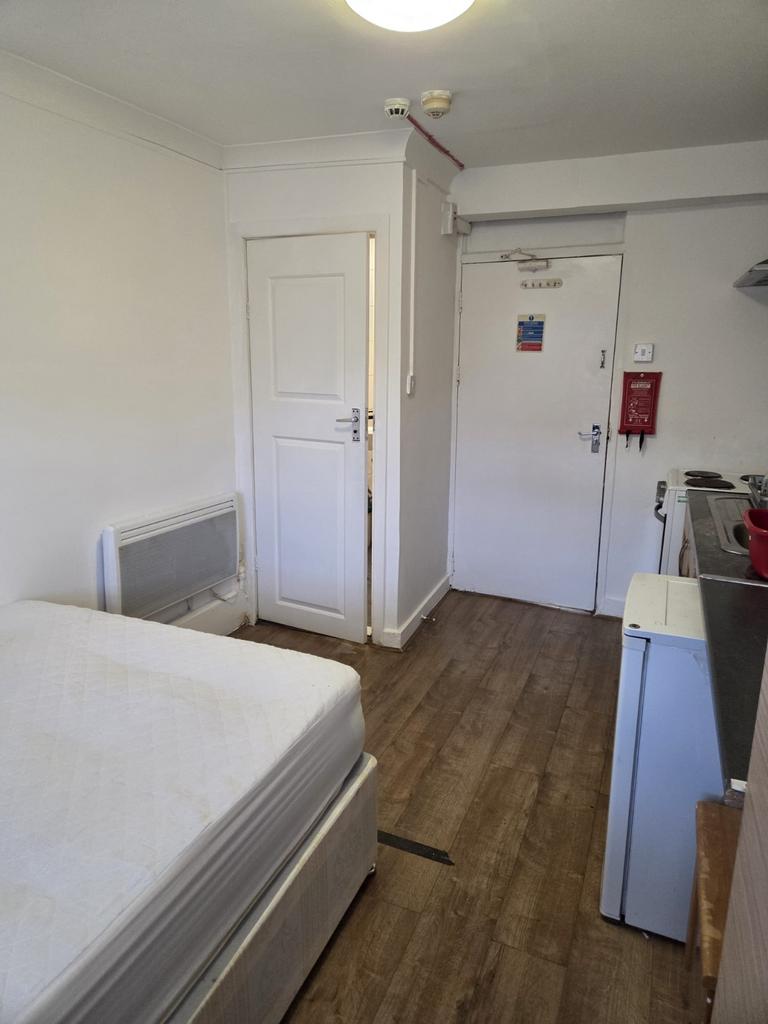 Apartment in London - View 2