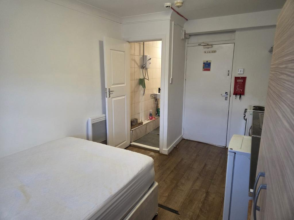 Apartment in London - View 3