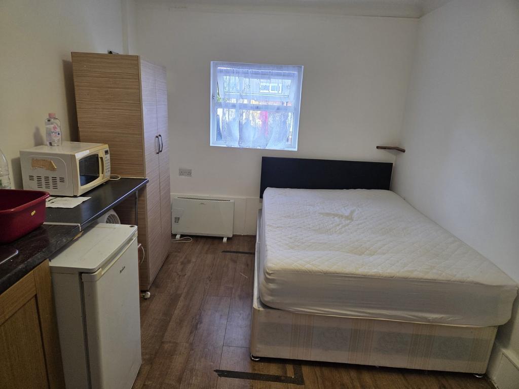 Apartment in London - View 4