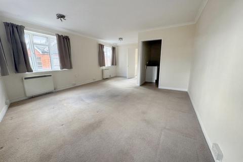 Studio to rent, Chalet Hill, Bordon, Hampshire, GU35