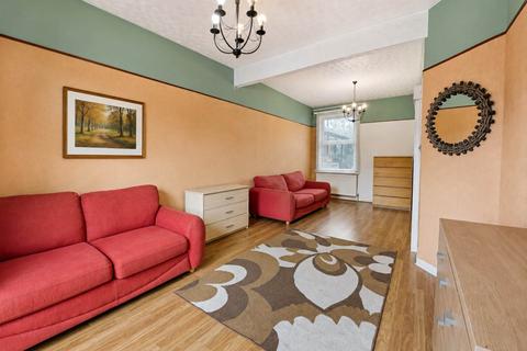 3 bedroom terraced house for sale, Gladding Road, Manor Park, E12