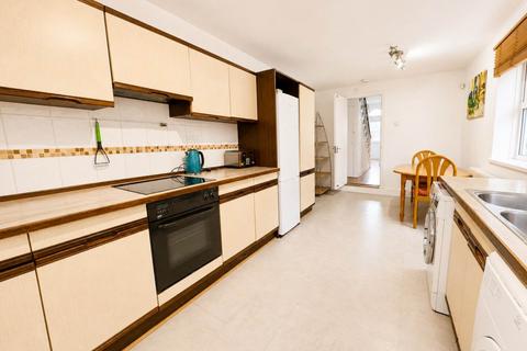 3 bedroom terraced house for sale, Gladding Road, Manor Park, E12