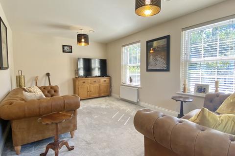 3 bedroom detached house for sale, Clos Derwen, Woodlands, Dinas Powys CF64 4BN