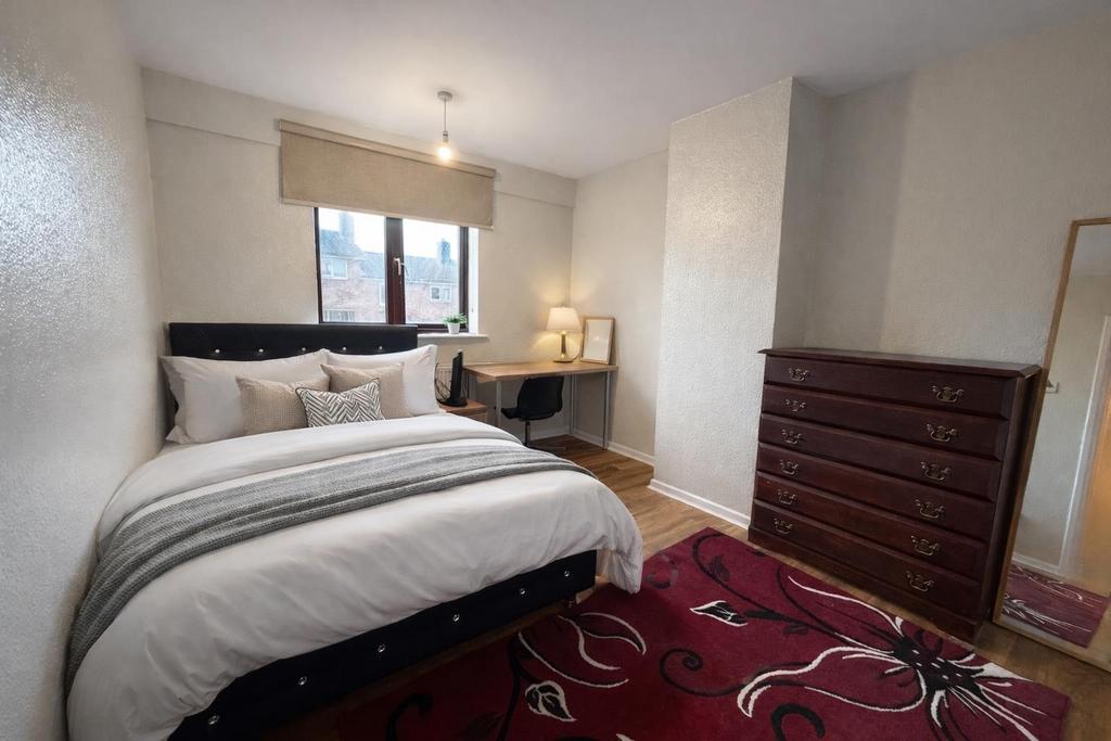 Apartment in Sheffield, Crookesmoor, Netherthorpe - View 2