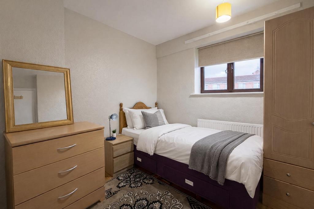 Apartment in Sheffield, Crookesmoor, Netherthorpe - View 3