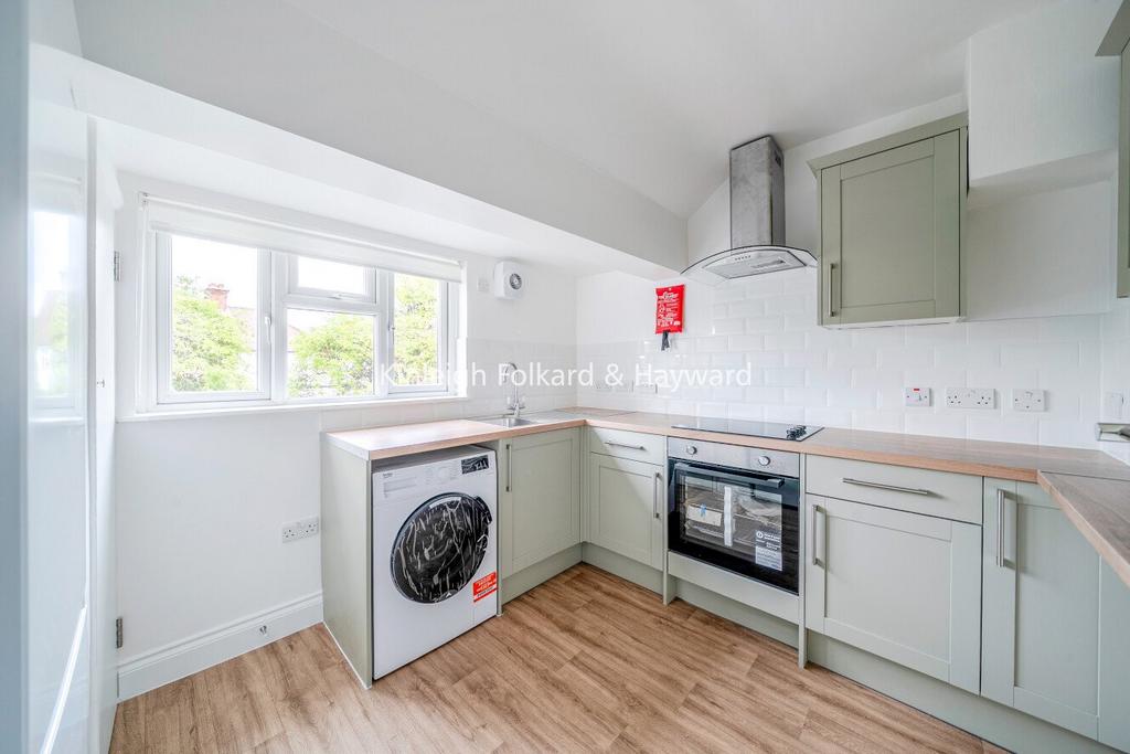 House in Hillingdon - More