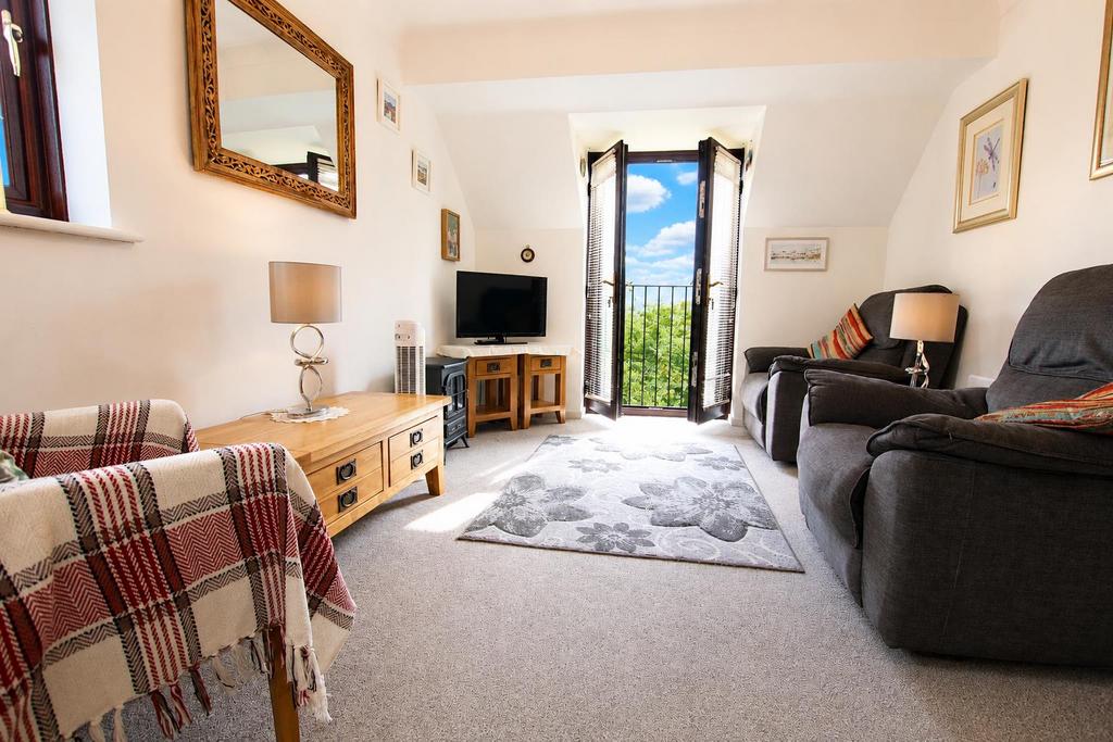 House in Eastleigh - View 2