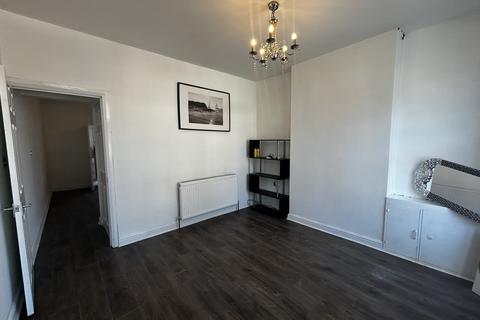 2 bedroom terraced house to rent, Cuthbert Road, Birmingham, B18