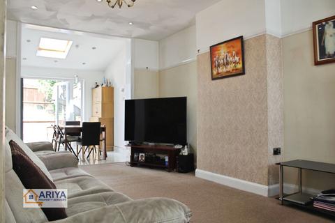 5 bedroom semi-detached house to rent, Oakthorpe Avenue, Western Park, Leicester LE3