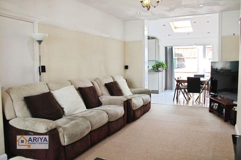 5 bedroom semi-detached house to rent, Oakthorpe Avenue, Western Park, Leicester LE3