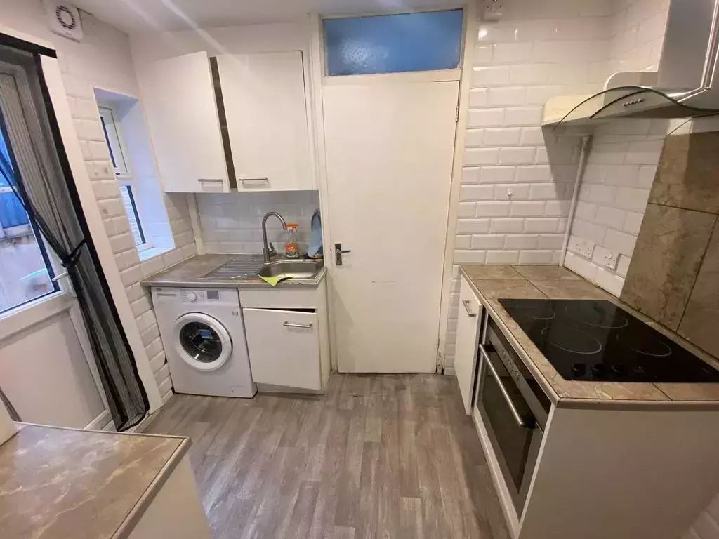 Apartment in London - View 4