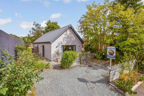 2 bedroom detached bungalow for sale, Orchard Drive, Tonbridge, Kent