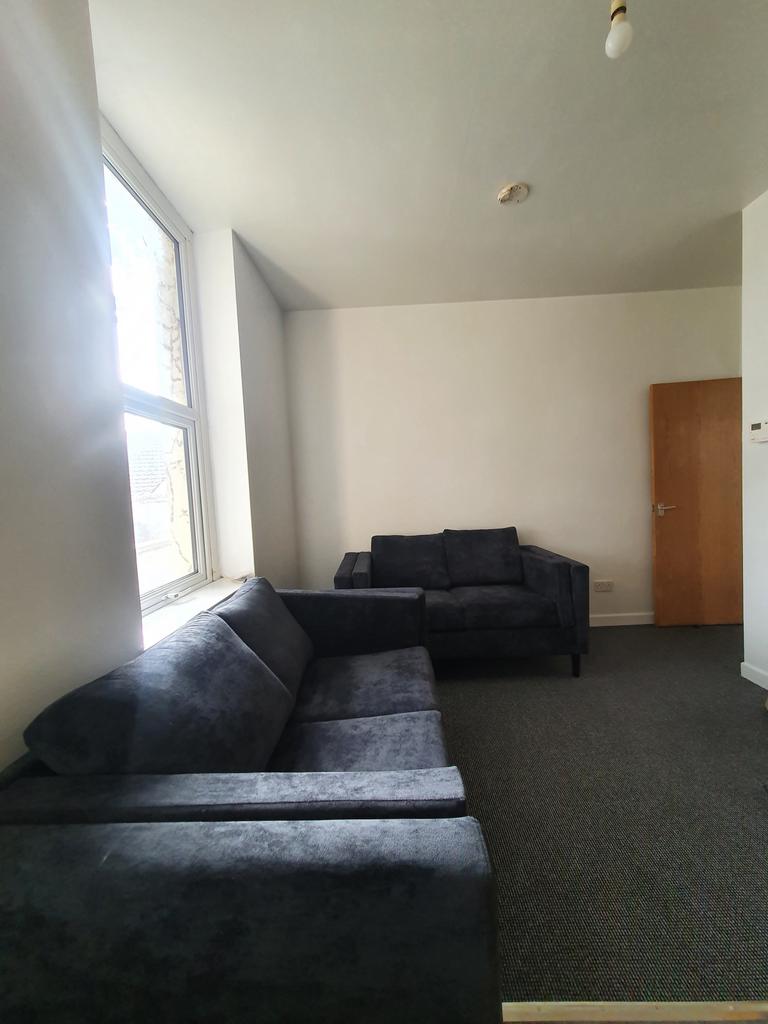 Apartment in Cardiff - View 4