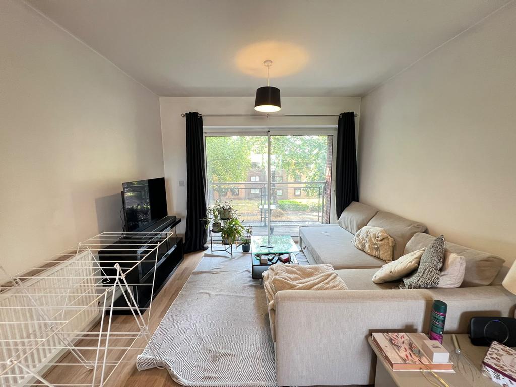 Apartment in Trafford, Greater Manchester - View 4