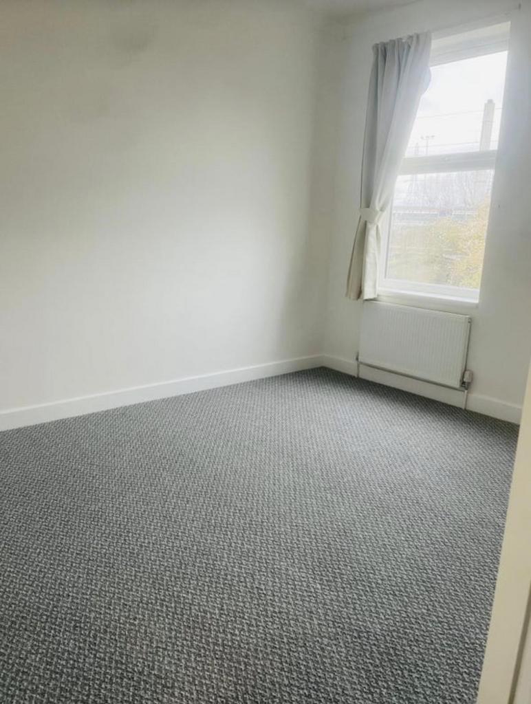 House in London - View 4