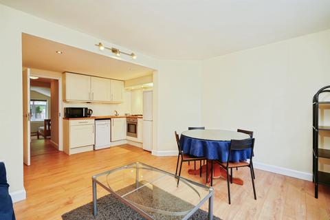 2 bedroom ground floor flat for sale, Gipsy Lane, Headington, Oxford