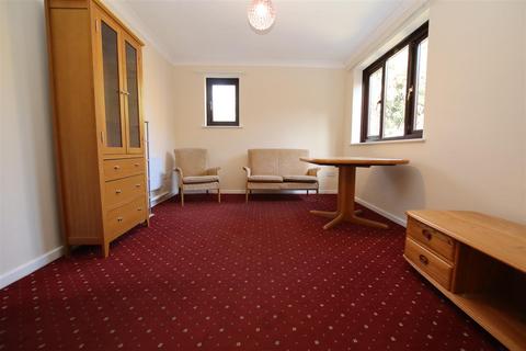 1 bedroom duplex for sale, The Crescent, Eastleigh