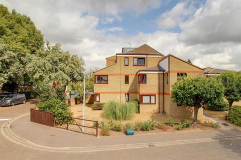 1 bedroom apartment to rent, Beaulands Close, Cambridge CB4