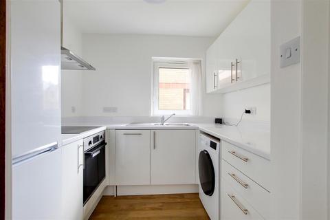 1 bedroom apartment to rent, Beaulands Close, Cambridge CB4
