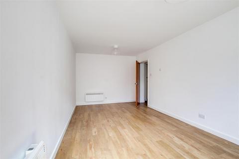 1 bedroom apartment to rent, Beaulands Close, Cambridge CB4