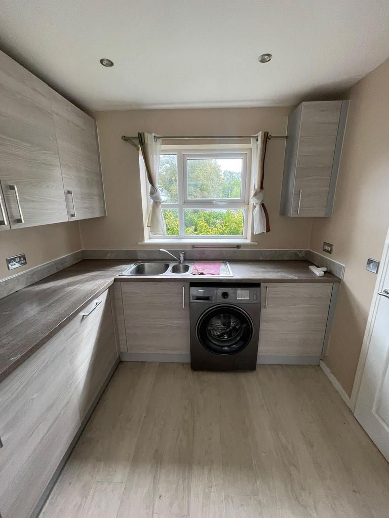 House in Salford, Greater Manchester - View 4