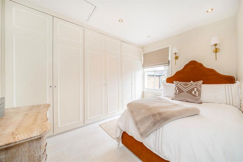 Apartment in London - View 5