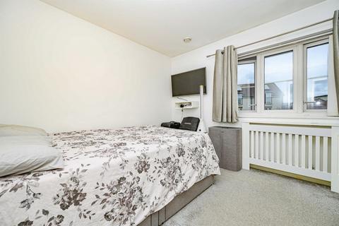 2 bedroom end of terrace house for sale, Burbridge Road, Leavesden, Watford