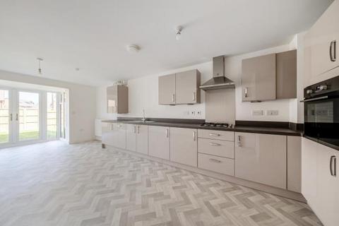 3 bedroom semi-detached house to rent, Gowering Way, Abingdon, OX14