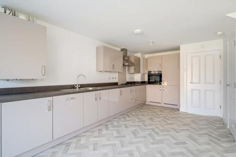 3 bedroom semi-detached house to rent, Gowering Way, Abingdon, OX14