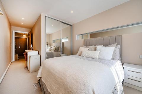 1 bedroom flat for sale, Peacock Close, Mill Hill East