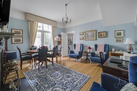 5 bedroom terraced house for sale, Cimla Road, Neath
