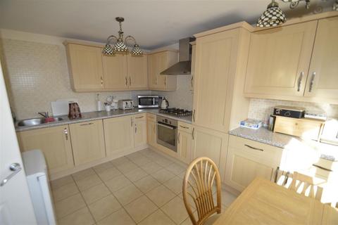 2 bedroom apartment for sale, Stoneleigh Road, Ilford
