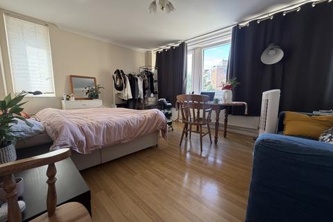 3 bedroom apartment to rent, Hall Place, LONDON