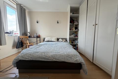 3 bedroom apartment to rent, Hall Place, LONDON