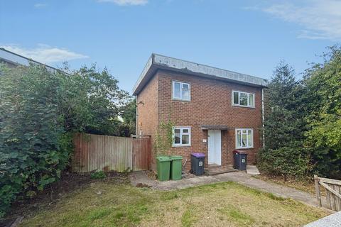 3 bedroom end of terrace house to rent, James Way, Telford TF2