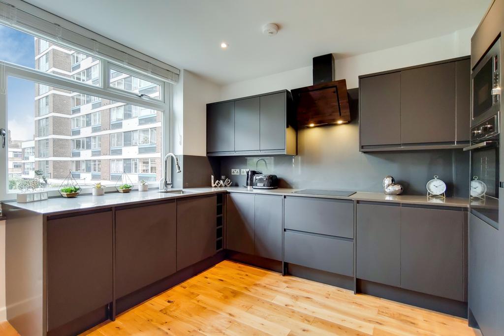 Apartment in London - View 5