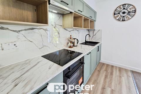 3 bedroom flat to rent, St. Helens Avenue, Swansea, SA1