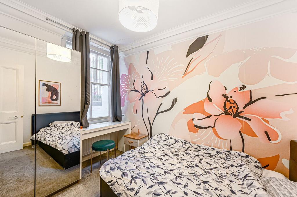 Apartment in London - View 2