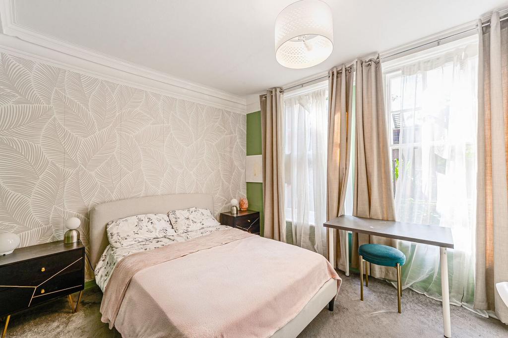 Apartment in London - View 5