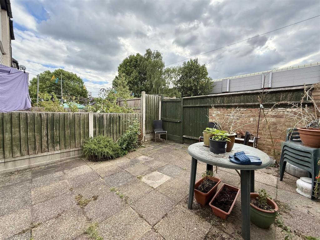 House in Southend-On-Sea - View 5