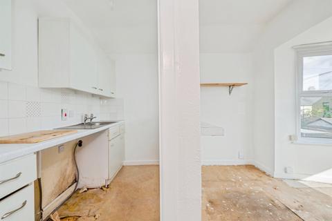 1 bedroom flat for sale, Connaught Road, Roath, Cardiff