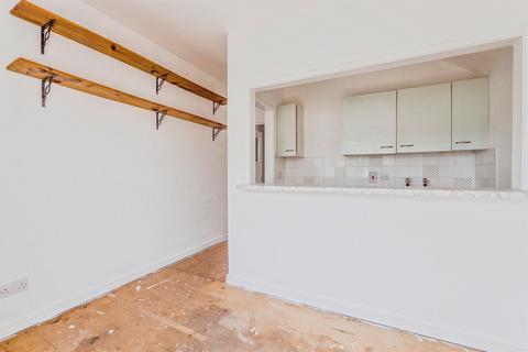 1 bedroom flat for sale, Connaught Road, Roath, Cardiff