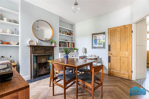 4 bedroom terraced house for sale, Evesham Road, London, N11