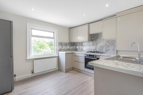 2 bedroom flat to rent, Siddons Road, London, SE23